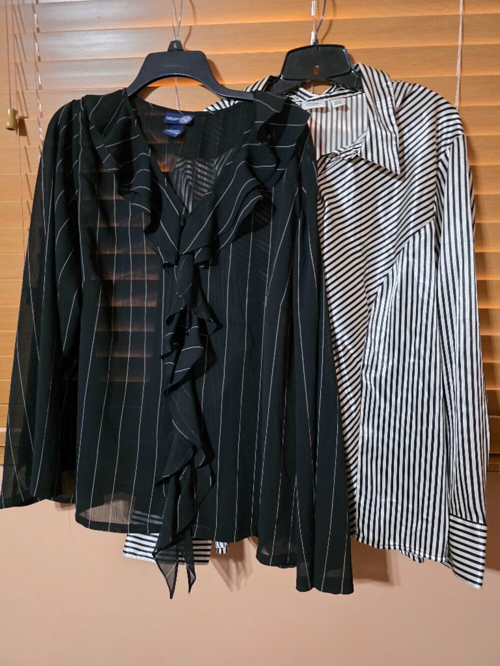 2 Women's button up blouses